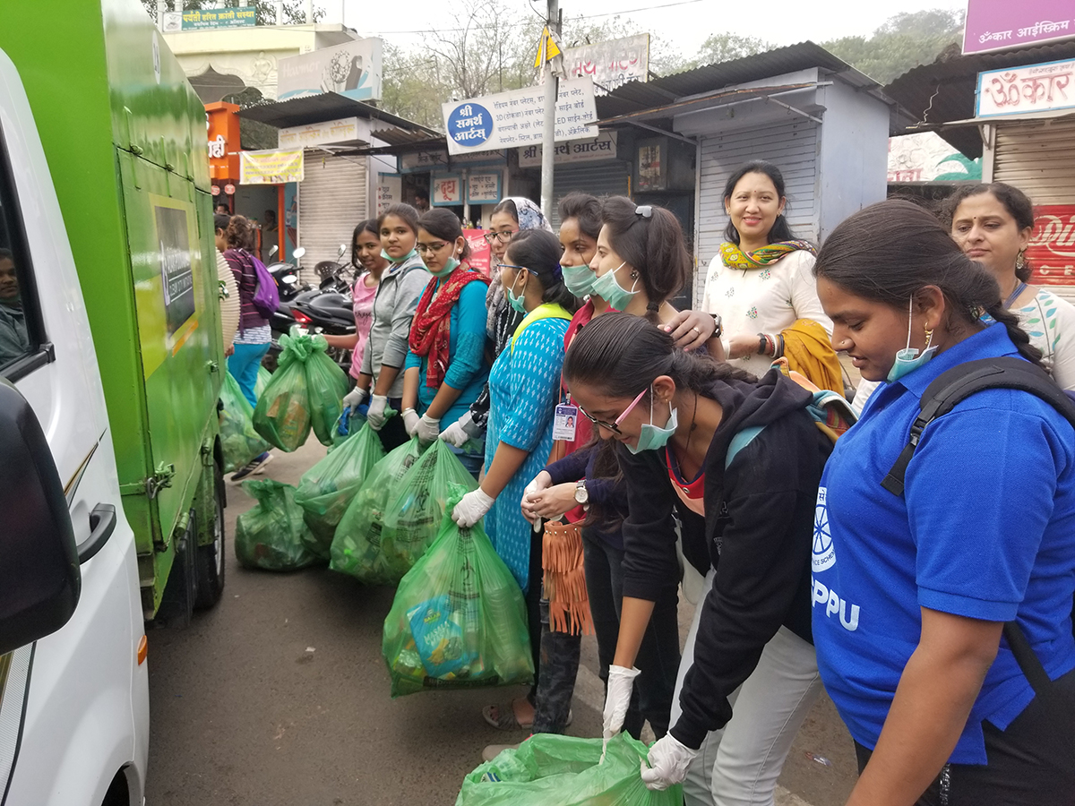 SMC Cleanliness Drive Parvati Hill Garbage Disposal supported by Adar Poonawala Foundation Sun 22-12-2019