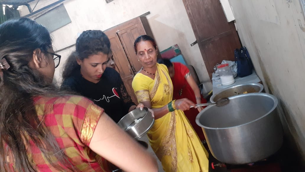 Lunch preparation by students