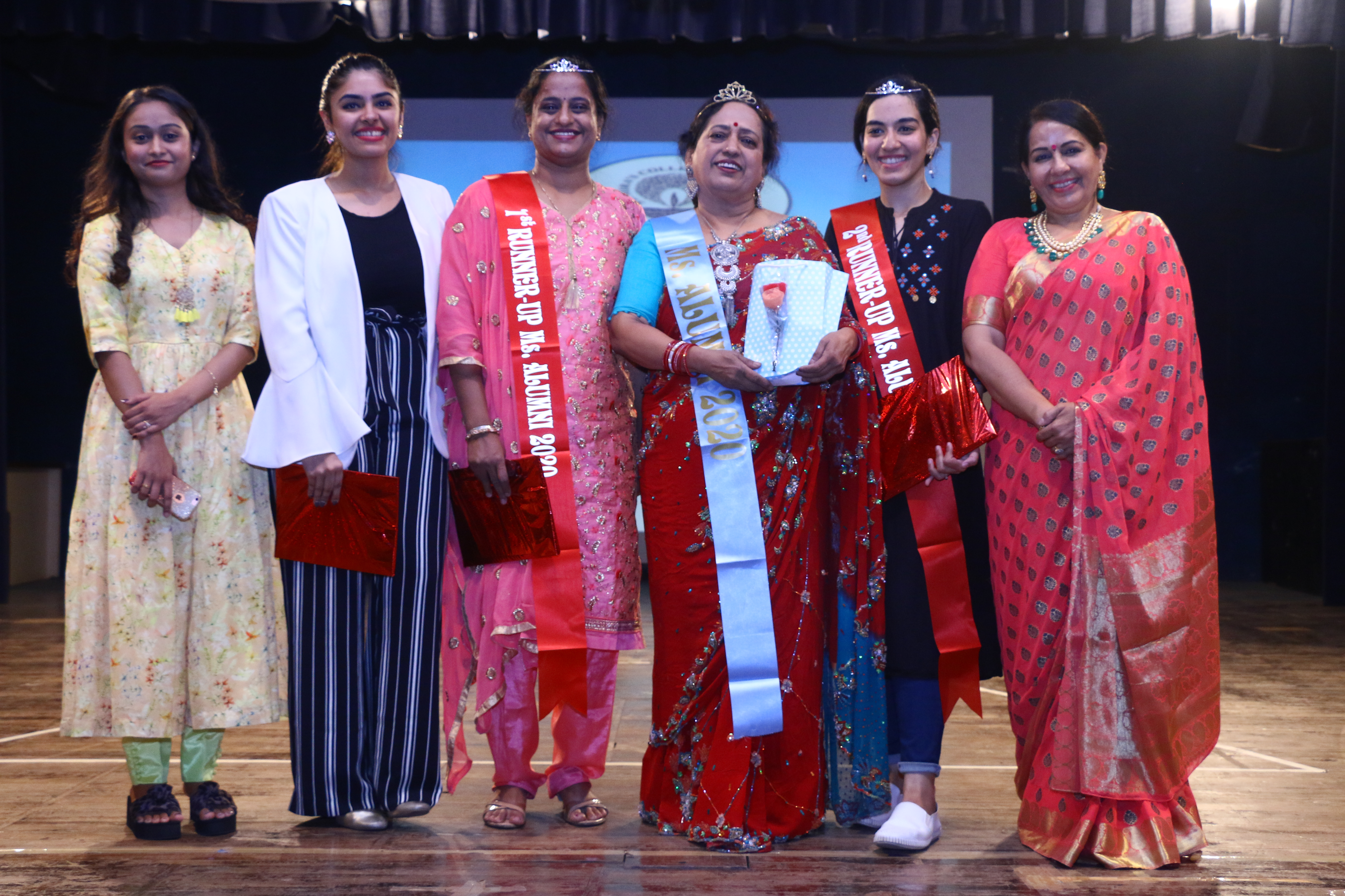 The winners of Ms Alumni Contest with the Judges