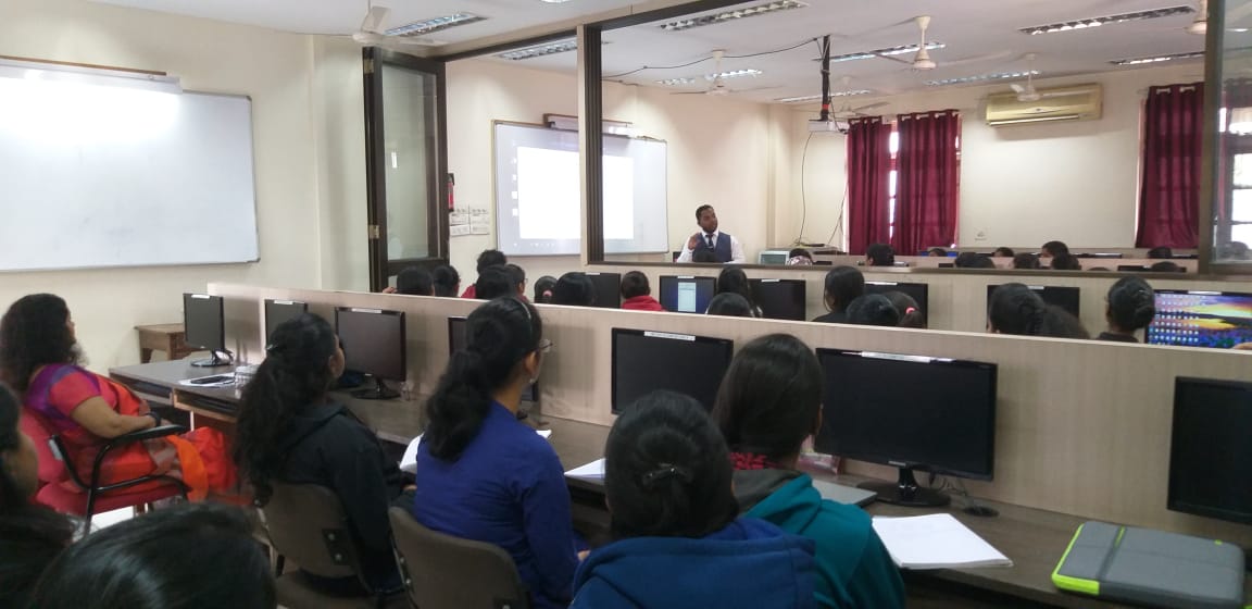 Mr. Ram Gupta conducting a session on Cloud Computing