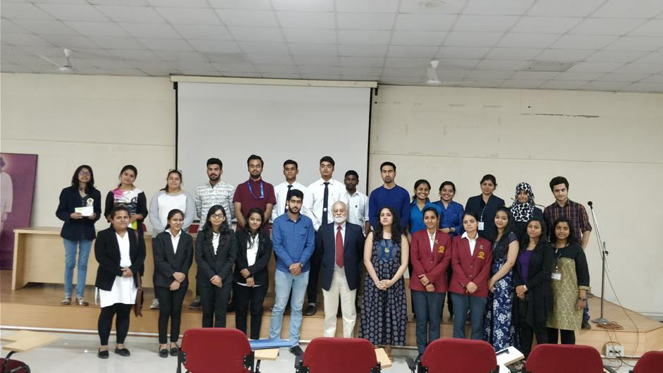 The participants of the Sadhu Vaswani Inter College Debate 2017 – 18 with the judges,
								Mr. Suraj Sriram and Ms. Priyanka Menon.