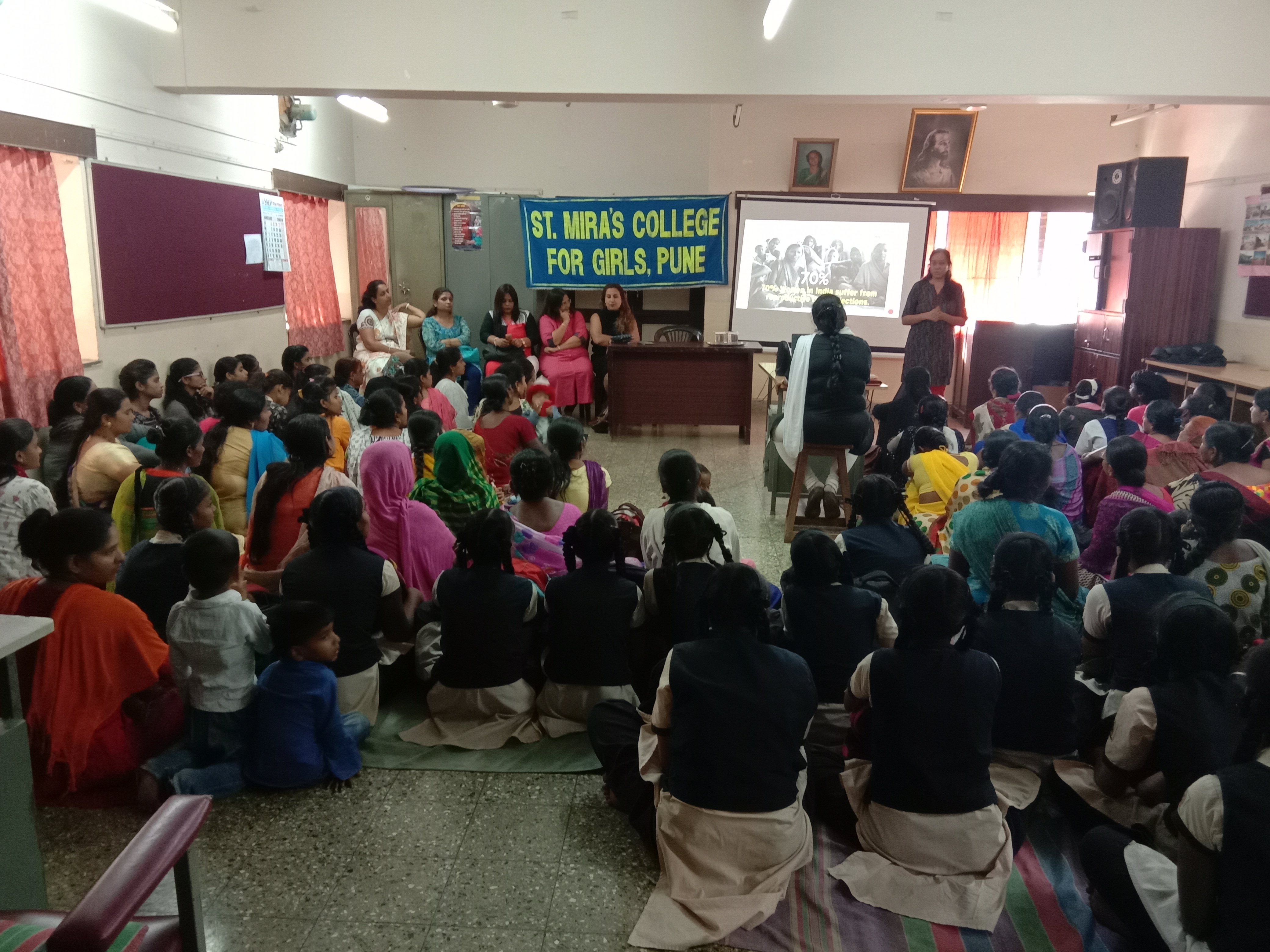 Dr. Geeta Bora addressing the women