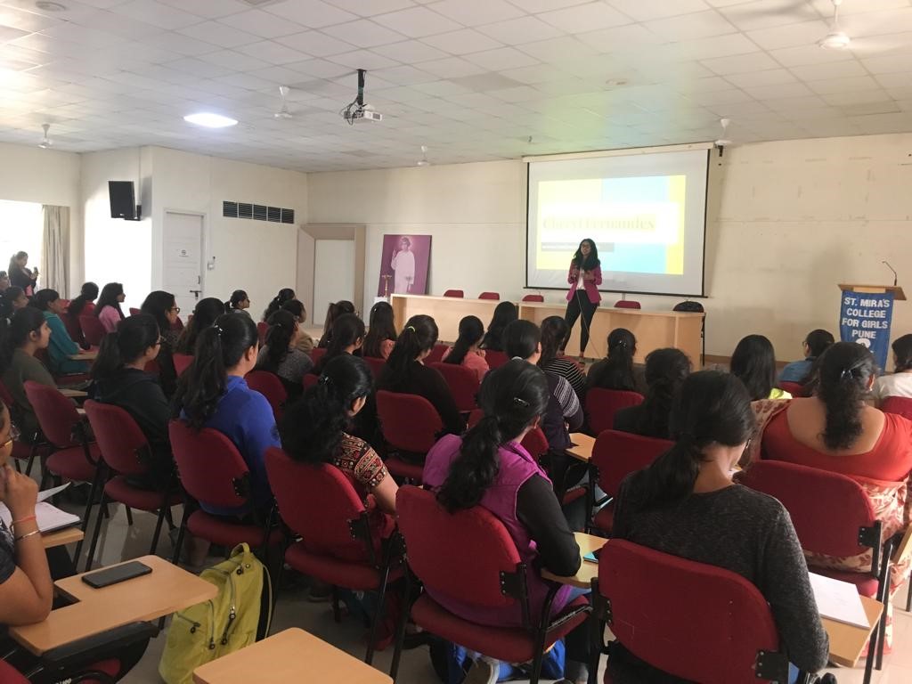 Ms Cheryl Fernandes conducting a session on Digital Marketing