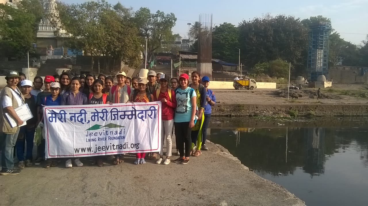 River Walk - Volunteer of Jeevitnadi with students