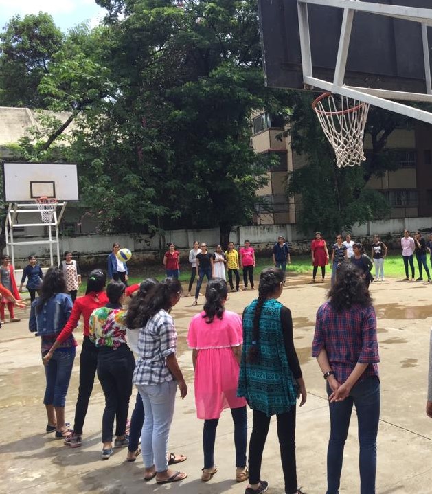 SIP - Day5 - Mentee Groups on the Basketball ground