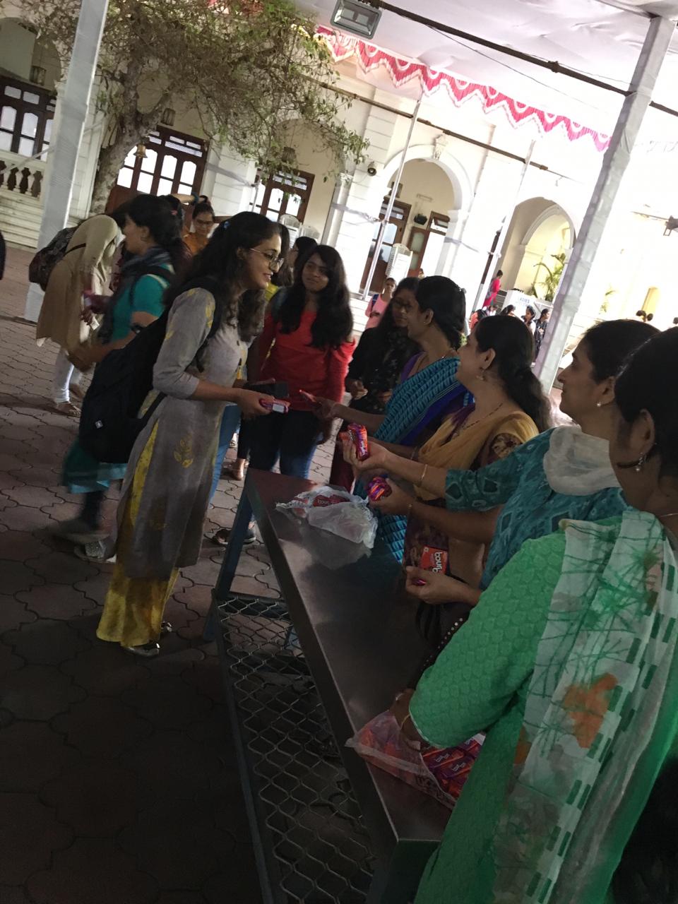 SIP - Day 6 - Prasad distribution on the occasion of Rev. Dada J.P. Vaswani’s Sacred 1st Mahayagna.