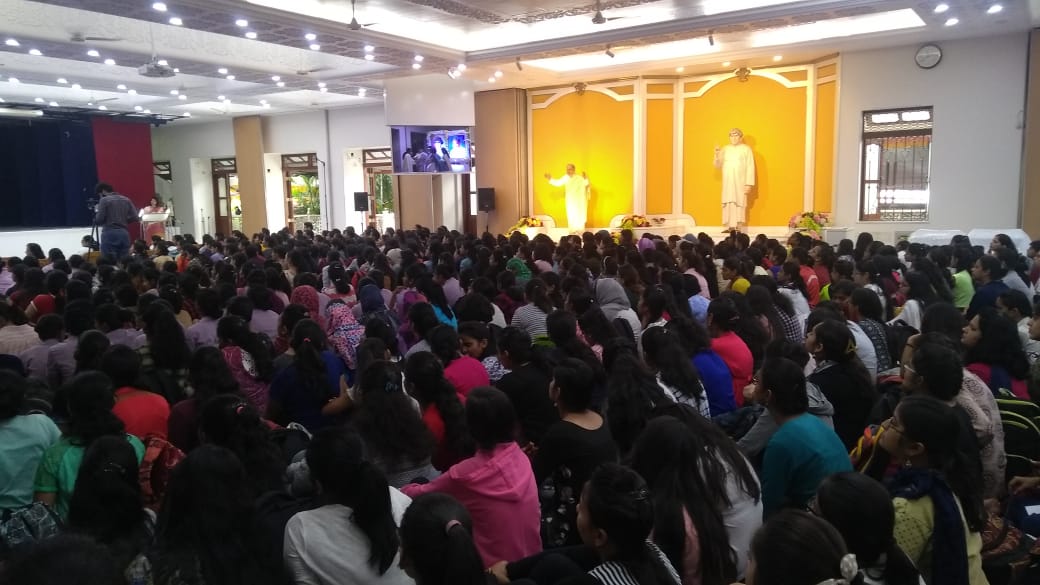 SIP - Day 6 - Special Satsang at our Parent Institution- Sadhu Vaswani Mission- organized on the occasion of Rev. Dada J.P. Vaswani’s Sacred 1st Mahayagna.