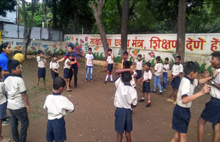 Playing games and teaching children team spirit