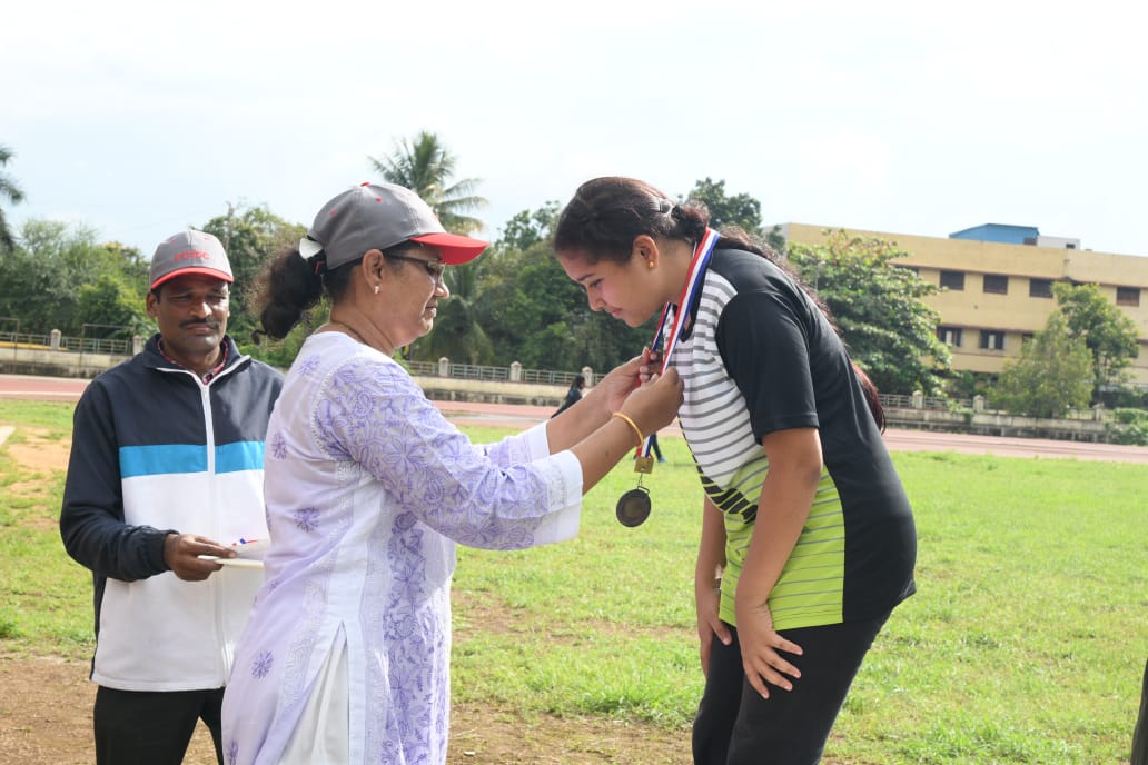 INTERCOLLEGIATE ATHLETICS COMPETITION .POONAM DUBE (DISCUSS THROW) SECURED THIRD PLACE -