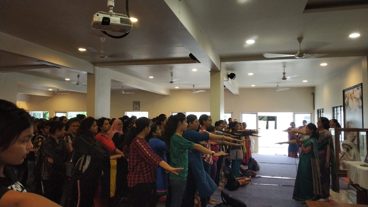 Teachers and Students - Taking Pledge for No Tobacco Day