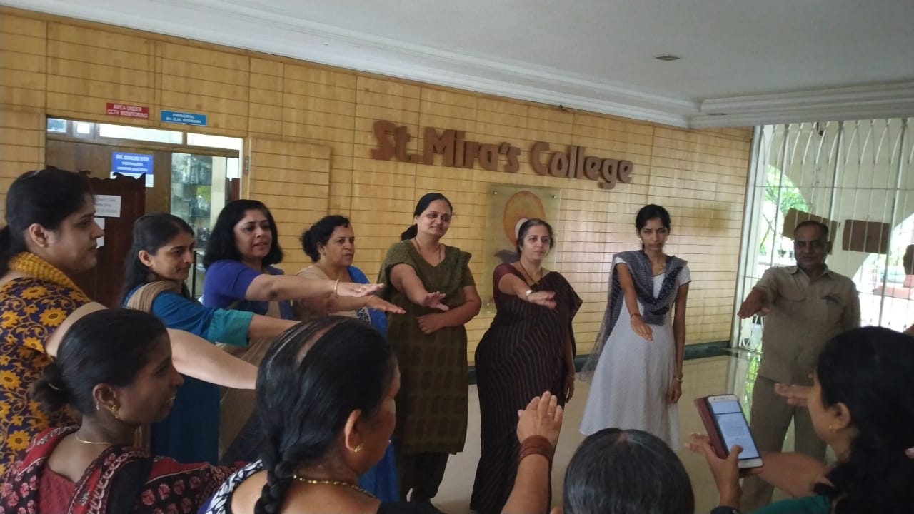 Vice-Principal, Non-Teaching Staff - Pledge for No Tobacco Day